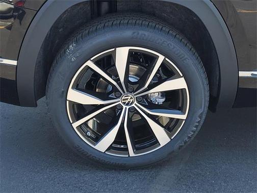2025 Volkswagen Atlas 2.0T SEL Premium R-Line 4MOTION