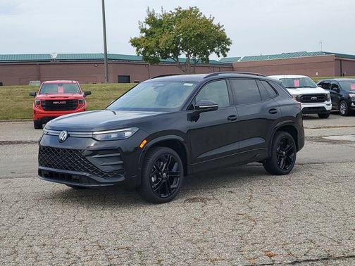 2025 Volkswagen Tiguan 2.0T SE R-Line Black 4MOTION