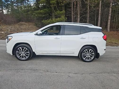 2023 GMC Terrain Denali