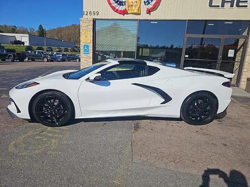2026 Chevrolet Corvette Stingray w/2LT
