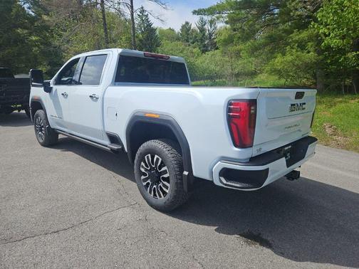 Glacier White Tricoat 2026 GMC Sierra 2500 Denali Ultimate