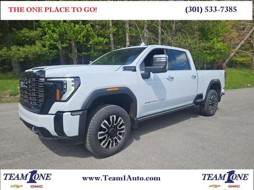 Glacier White Tricoat 2026 GMC Sierra 2500 Denali Ultimate