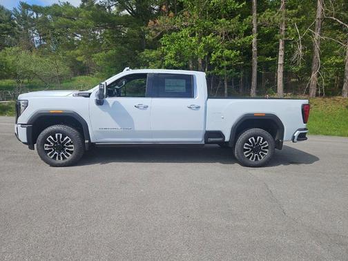 Glacier White Tricoat 2026 GMC Sierra 2500 Denali Ultimate