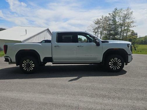 Glacier White Tricoat 2026 GMC Sierra 2500 Denali Ultimate