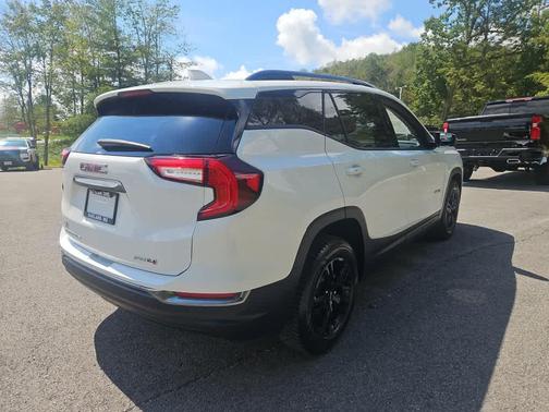 Summit White 2023 GMC Terrain AWD AT4