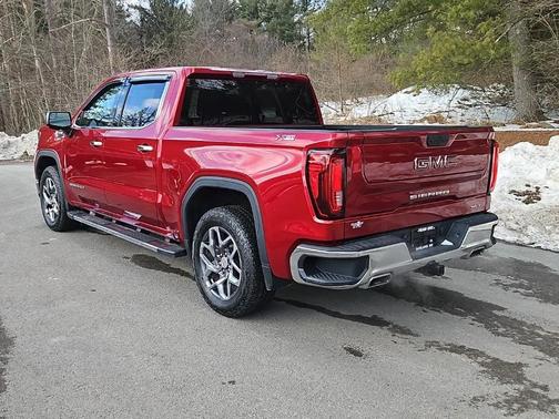 2022 GMC Sierra 1500 SLT