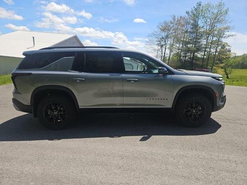 Sterling Gray Metallic 2026 Chevrolet Traverse AWD Z71