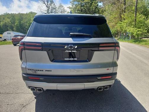 Sterling Gray Metallic 2026 Chevrolet Traverse AWD Z71