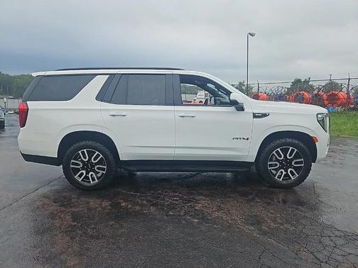 2023 GMC Yukon AT4