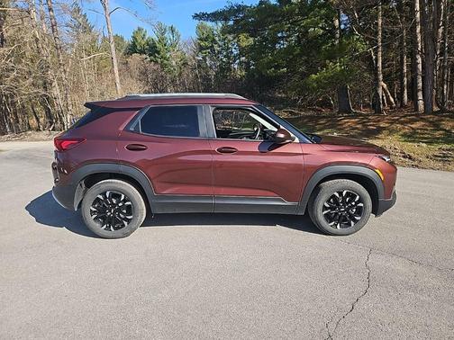 Mahogany Red Metallic 2023 Chevrolet Trailblazer LT