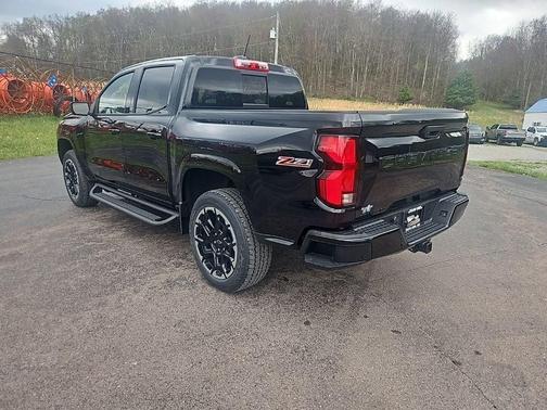 Black 2026 Chevrolet Colorado Z71