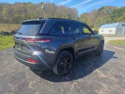 2024 Jeep Grand Cherokee Altitude