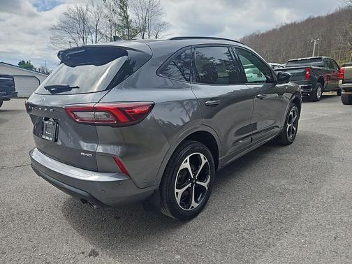 2024 Ford Escape ST-Line Elite