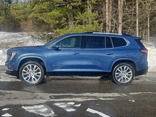 2024 GMC Acadia Denali