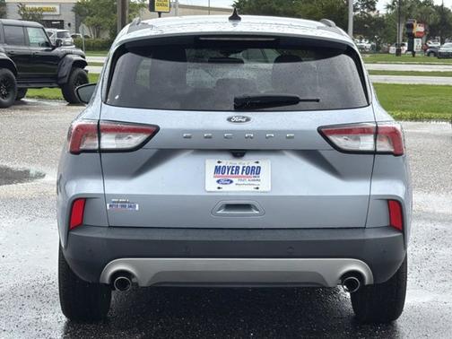 ICED BLUE SILVER METALLIC 2022 Ford Escape SEL