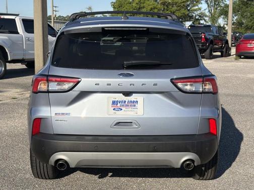 ICED BLUE SILVER METALLIC 2022 Ford Escape SEL