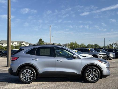 ICED BLUE SILVER METALLIC 2022 Ford Escape SEL