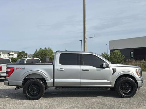 ICONIC SILVER METALLIC 2023 Ford F-150 LARIAT