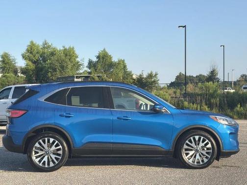 VELOCITY BLUE METALLIC 2020 Ford Escape TITANIUM