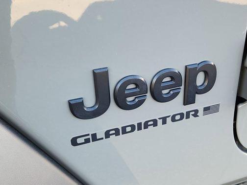 2023 Jeep Gladiator Sport
