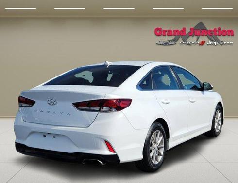 2018 Hyundai SONATA SE