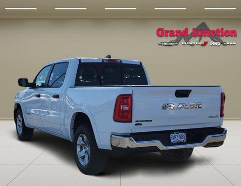 Bright White Clearcoat 2025 RAM 1500 Big Horn