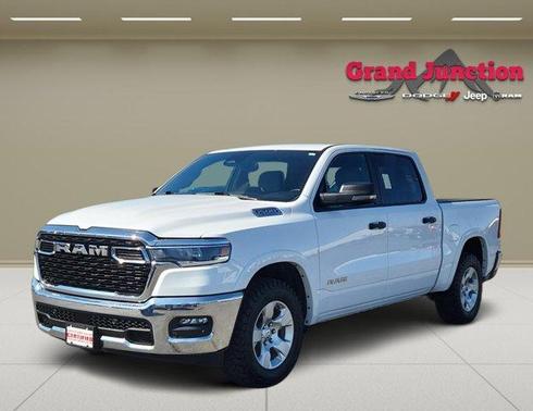 Bright White Clearcoat 2025 RAM 1500 Big Horn