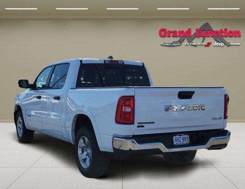 Bright White Clearcoat 2025 RAM 1500 Big Horn