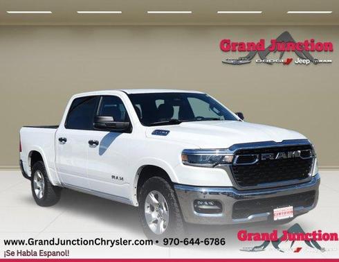 Bright White Clearcoat 2025 RAM 1500 Big Horn