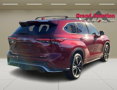 2022 Toyota Highlander XSE