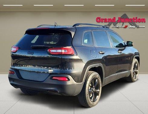 2016 Jeep Cherokee Altitude
