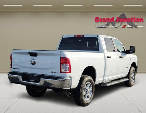 Bright White Clearcoat 2024 RAM 2500 Big Horn