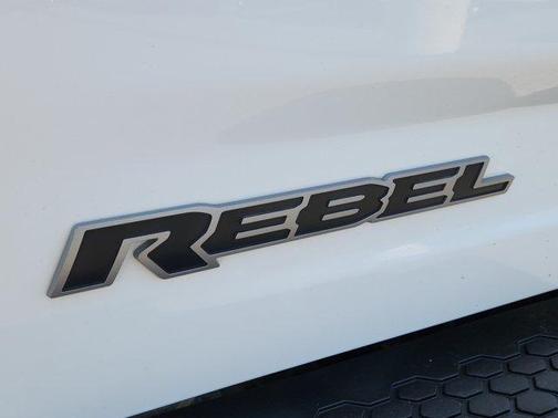 Bright White Clearcoat 2017 RAM 1500 Rebel