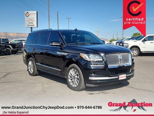 Infinite Black Metallic 2024 Lincoln Navigator Premiere
