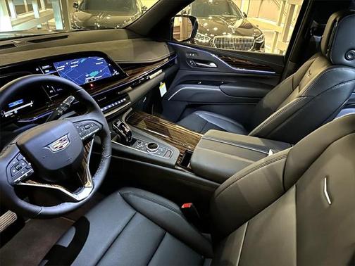 2024 Cadillac Escalade ESV Luxury