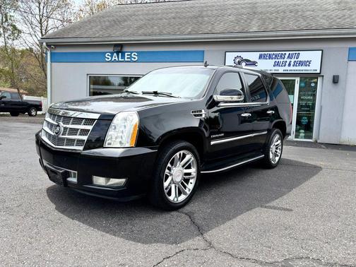 Black 2010 Cadillac Escalade Platinum Edition