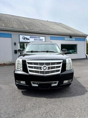 Black 2010 Cadillac Escalade Platinum Edition