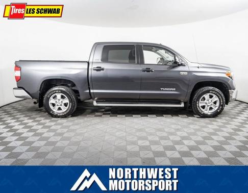 Photo 4 of 28 of 2019 Toyota Tundra SR5