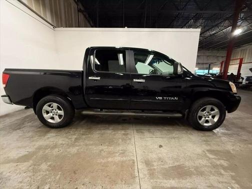 2005 Nissan Titan LE Crew Cab