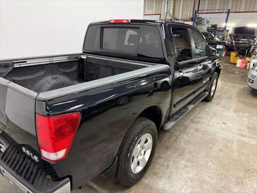 2005 Nissan Titan LE Crew Cab