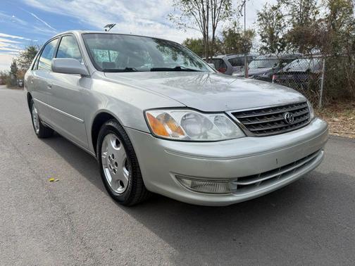 2004 Toyota Avalon XL