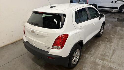 White 2015 Chevrolet Trax 1LS