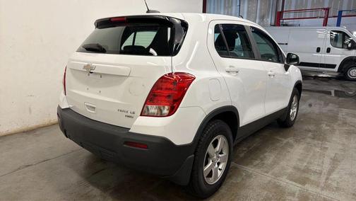 White 2015 Chevrolet Trax 1LS