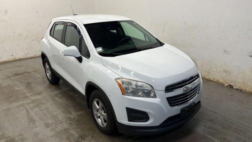 White 2015 Chevrolet Trax 1LS