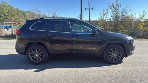 2016 Jeep Cherokee Sport