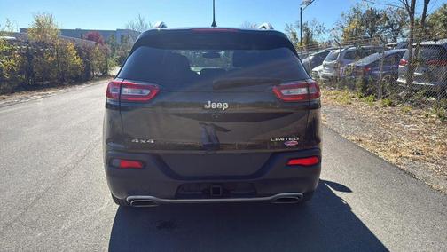 2016 Jeep Cherokee Sport