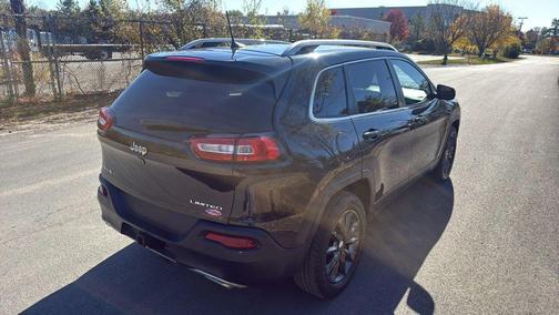 2016 Jeep Cherokee Sport