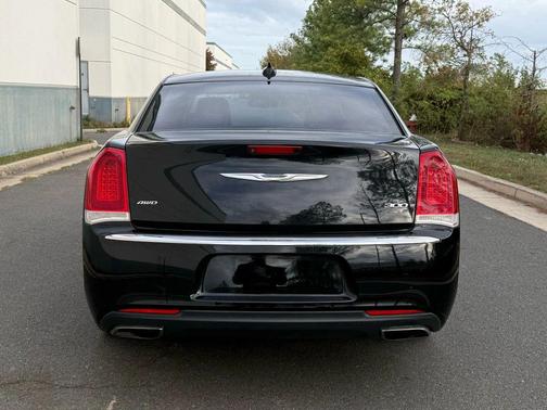 2015 Chrysler 300 Limited