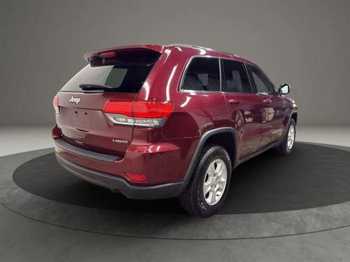 Maroon 2016 Jeep Grand Cherokee Laredo