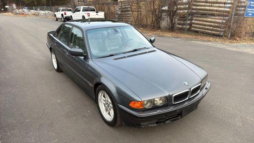 2000 BMW 740 740i Sedan 4D